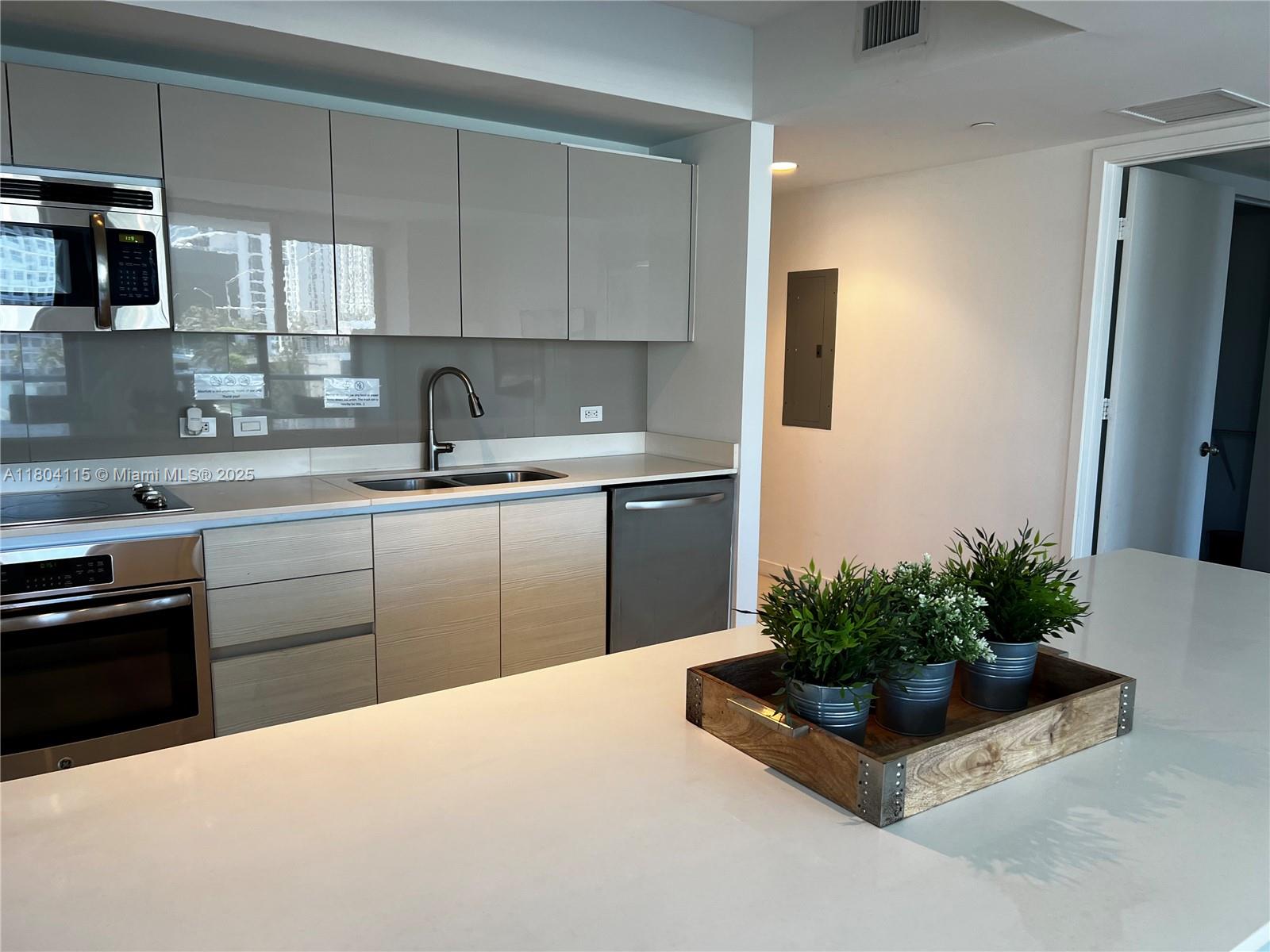 BEACHWALK CONDOMINIUM - Residential Lease