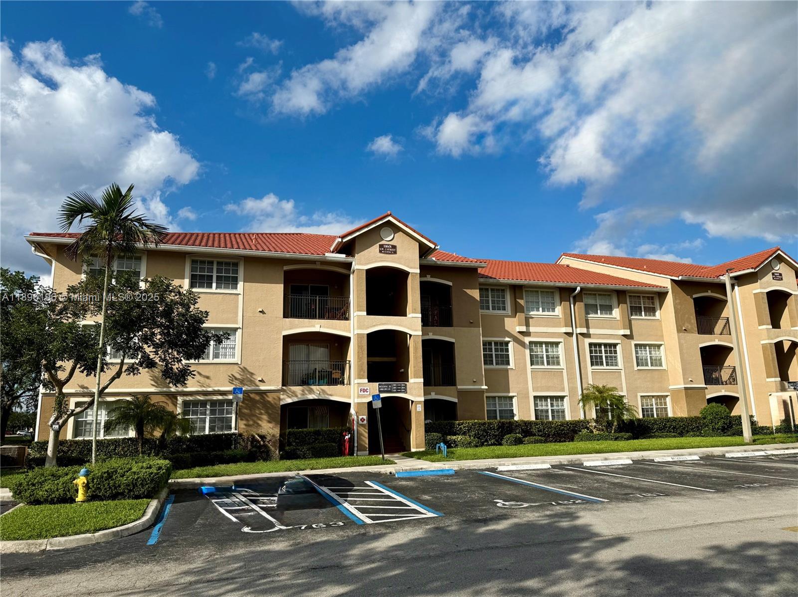 MARQUESA CONDO - Residential Lease