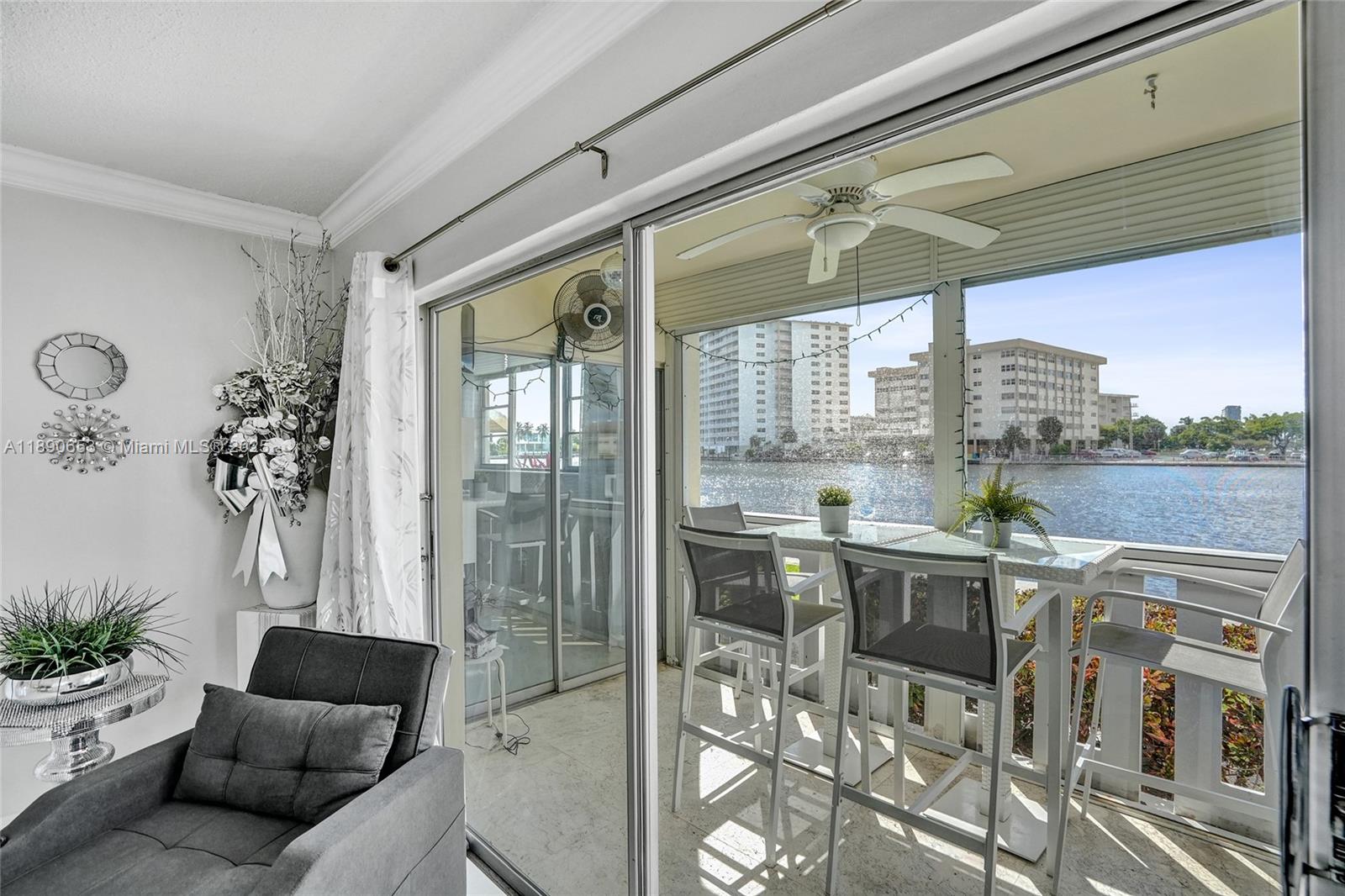 ISLANDS-BERMUDA CONDO - Residential