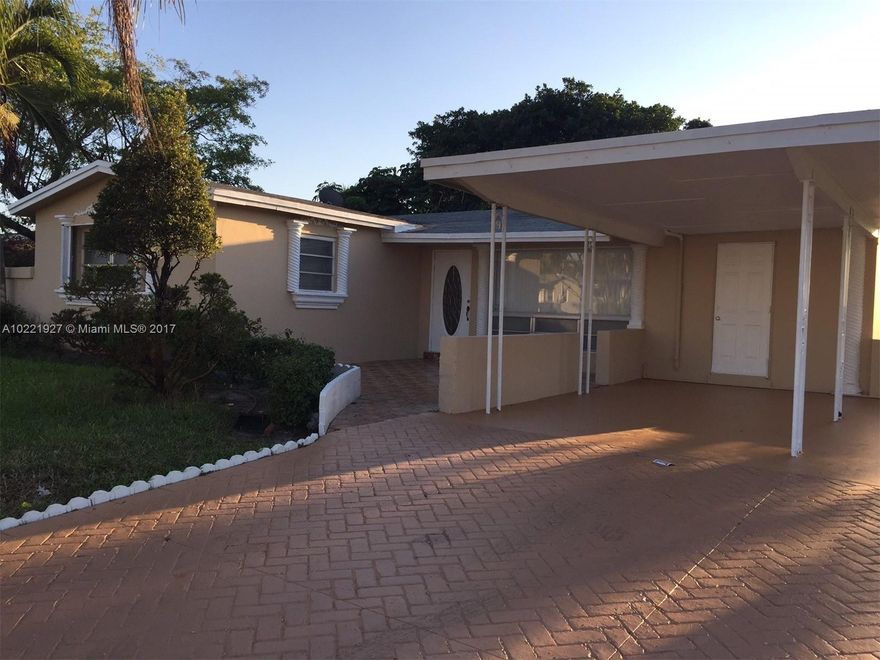 Remarkable 3/3 + large Den Beautiful corner lot! Updated Kitchen with granite counter tops. Nice wood laminate floors, and indoor hot tub inside large den. Brand new paint inside out, spacious backyard large corner lot with great mango trees. House priced to sell fast! Send your highest and best offer along with proof of funds and your pre-approval letter.