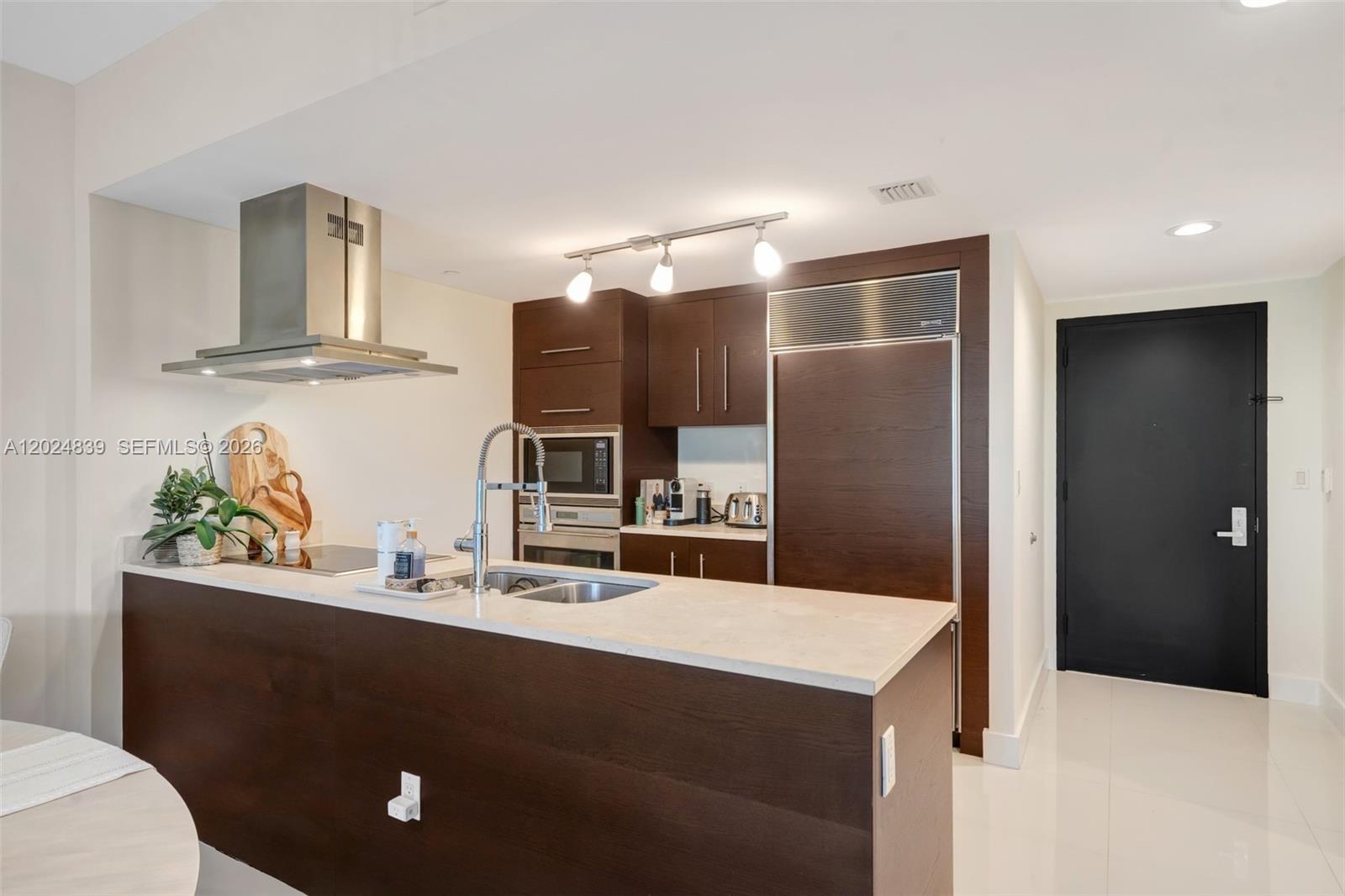 ICON BRICKELL NO TWO - Residential