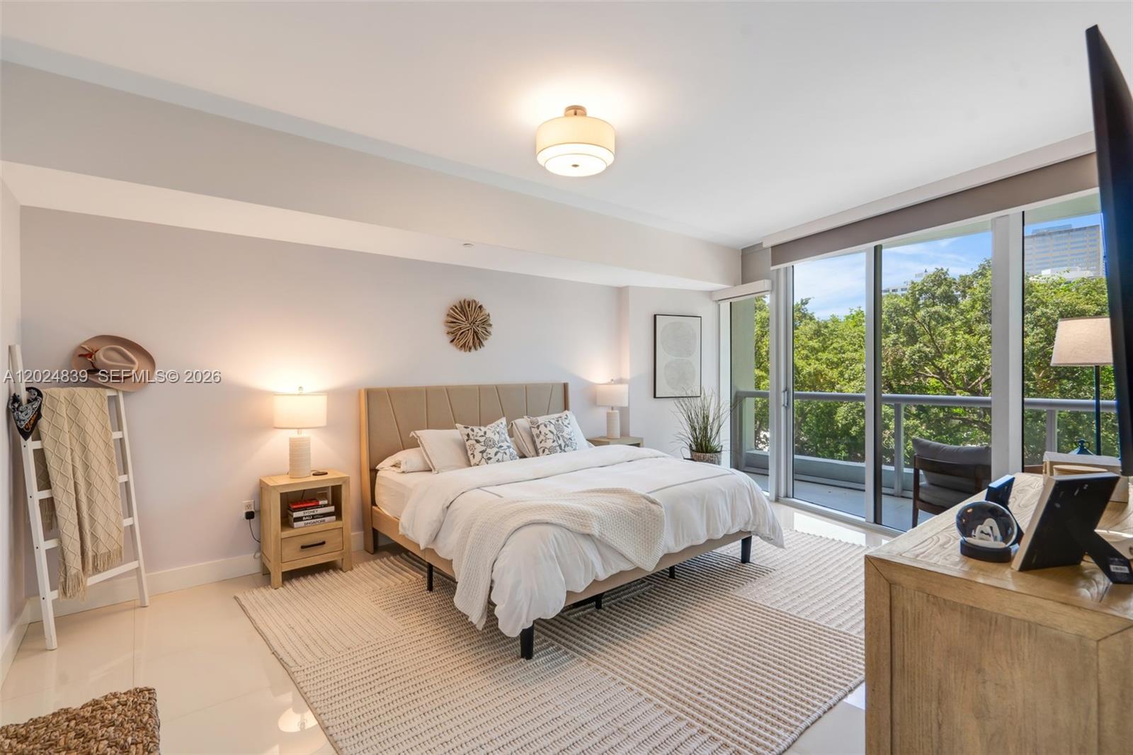 ICON BRICKELL NO TWO - Residential