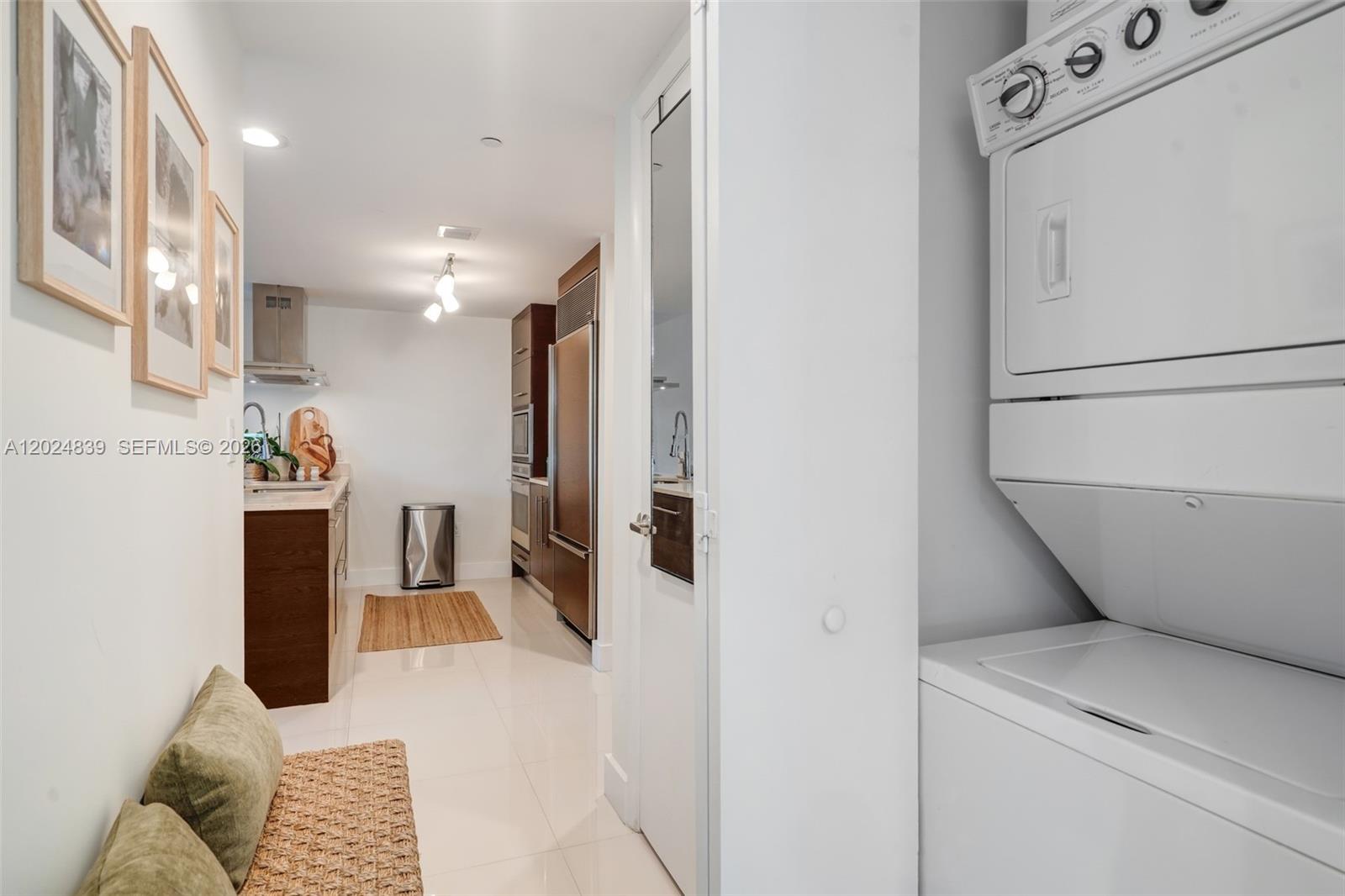 ICON BRICKELL NO TWO - Residential