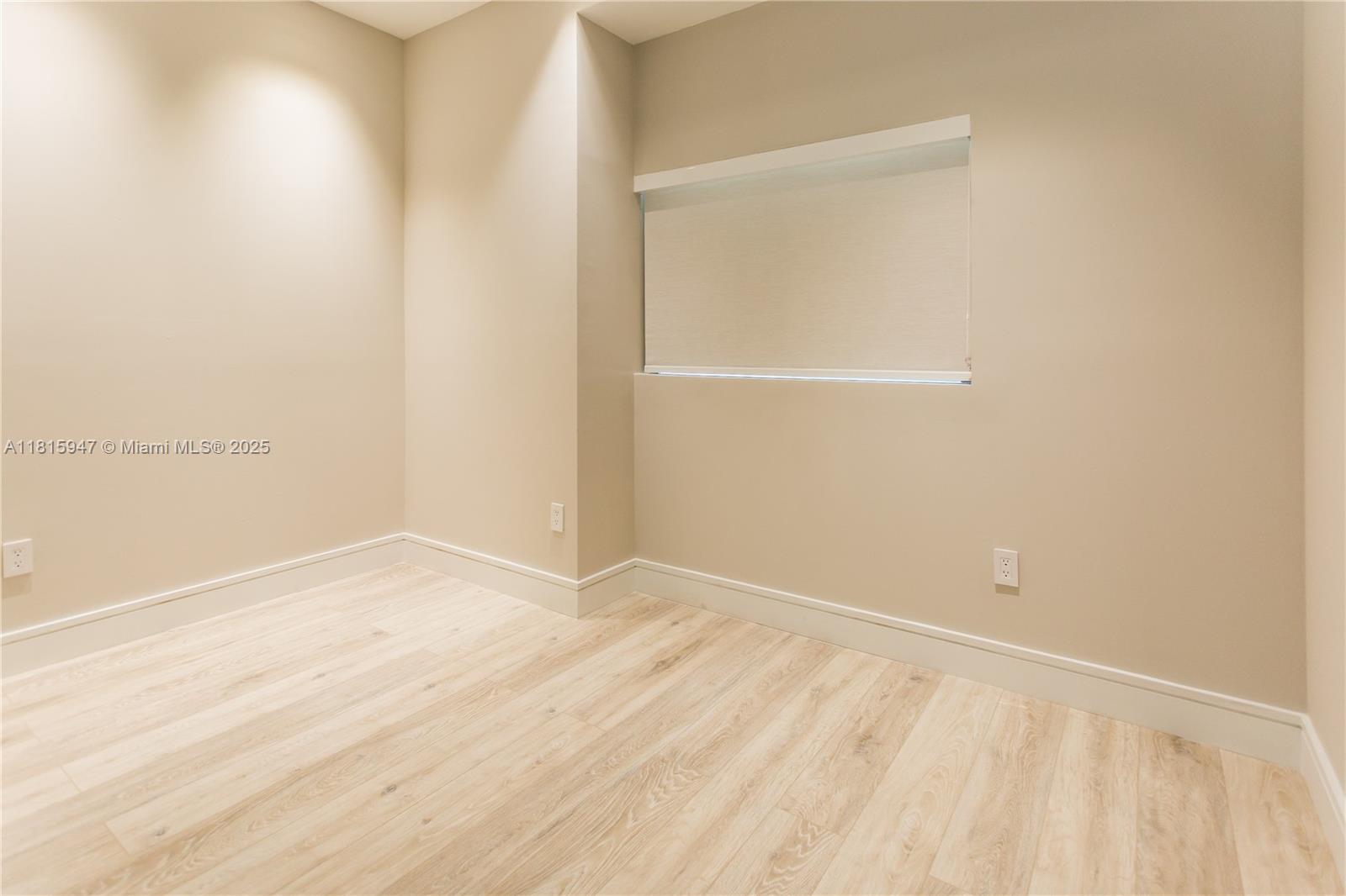 ICON BAY CONDO - Residential Lease