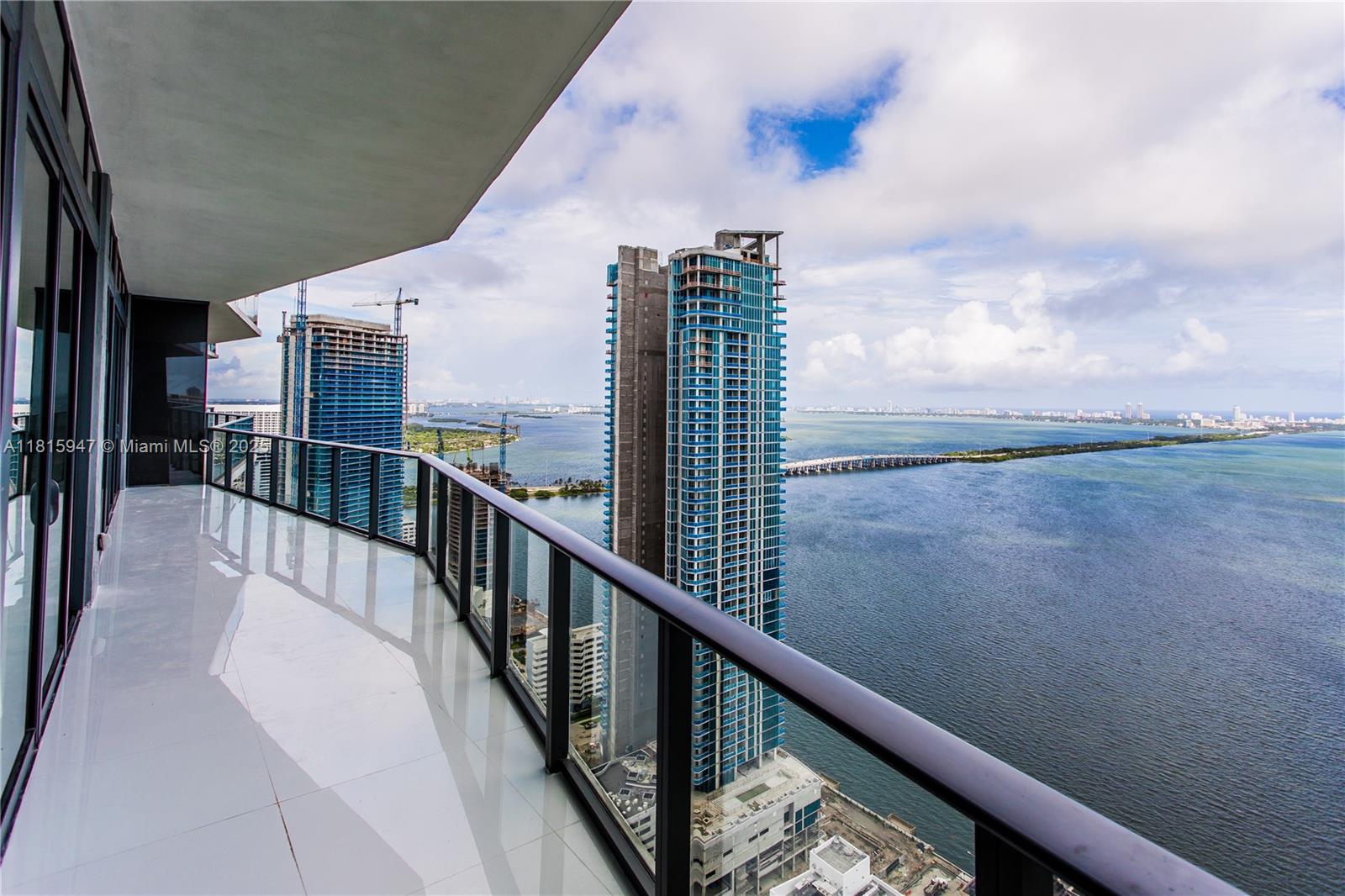 ICON BAY CONDO - Residential Lease