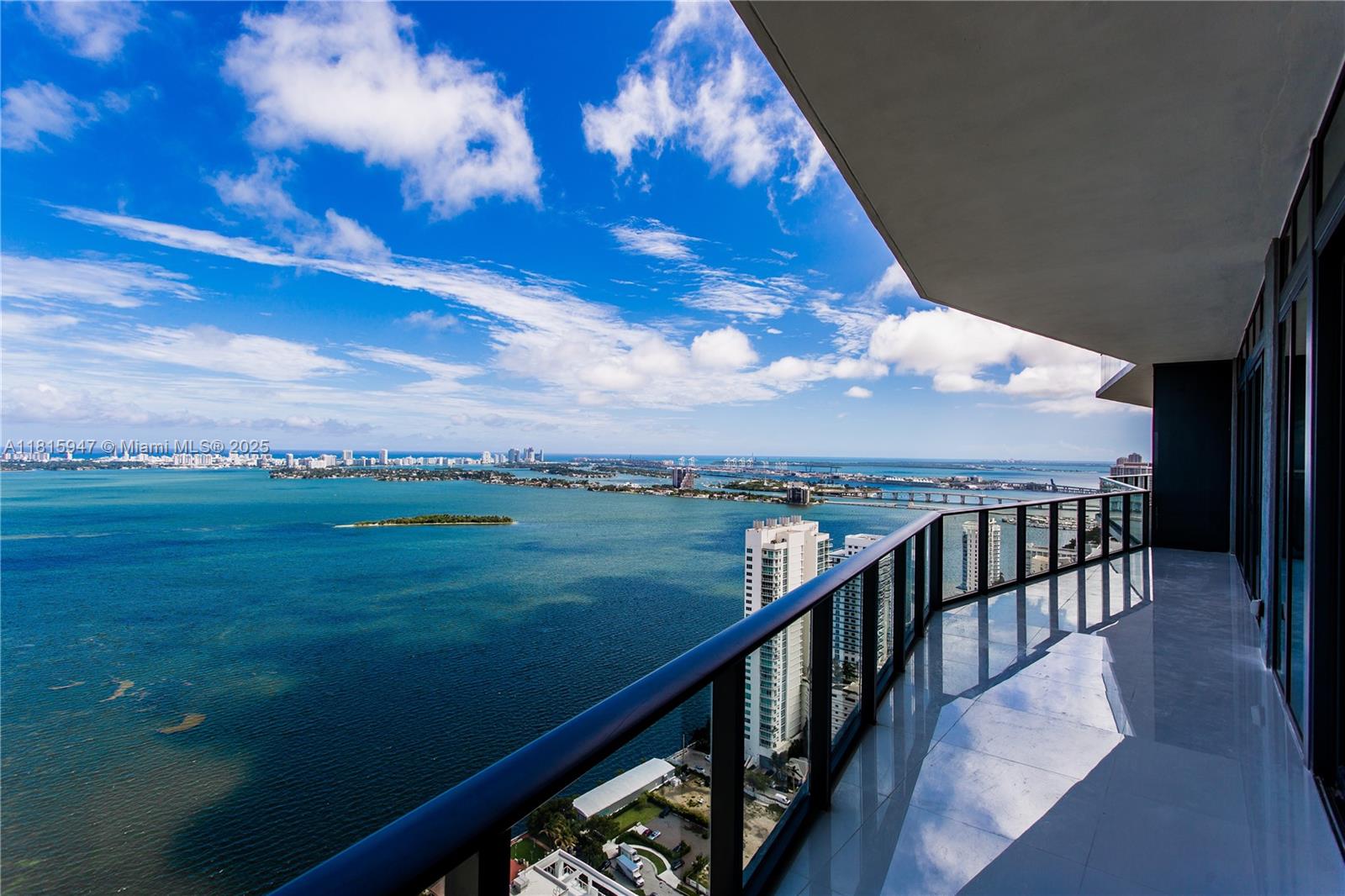 ICON BAY CONDO - Residential Lease