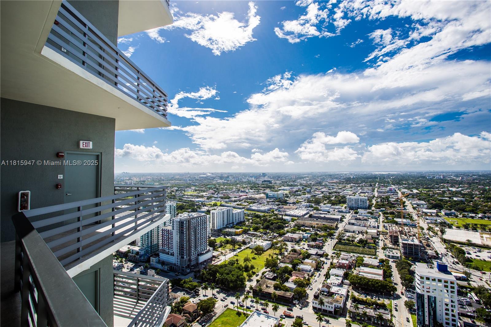 ICON BAY CONDO - Residential Lease