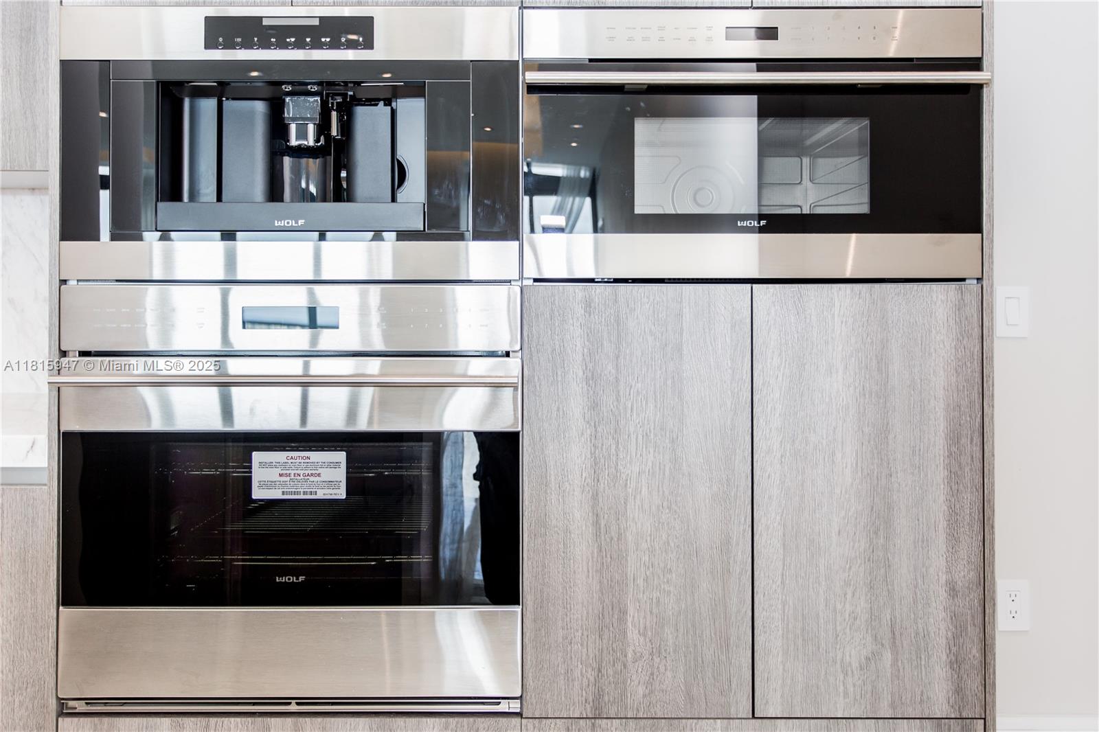 ICON BAY CONDO - Residential Lease