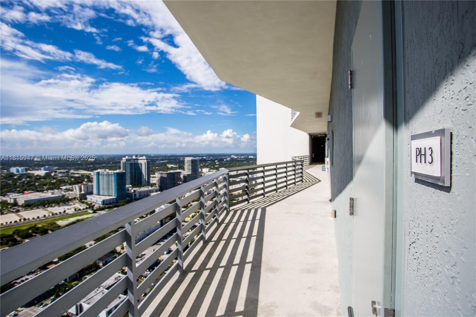 ICON BAY CONDO - Residential Lease