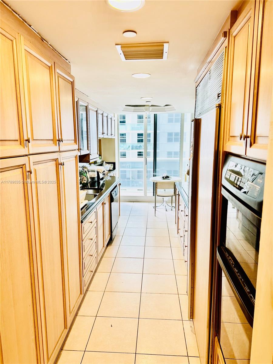 SOLIMAR CONDO - Residential