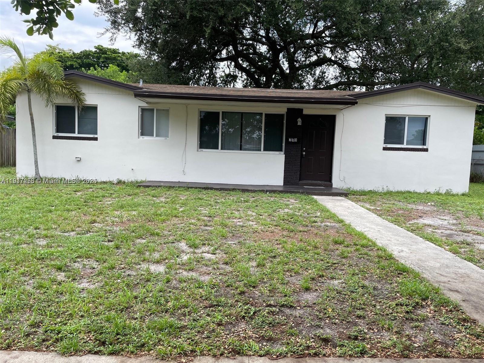 COLLIER MANOR 4TH ADD - Residential Income