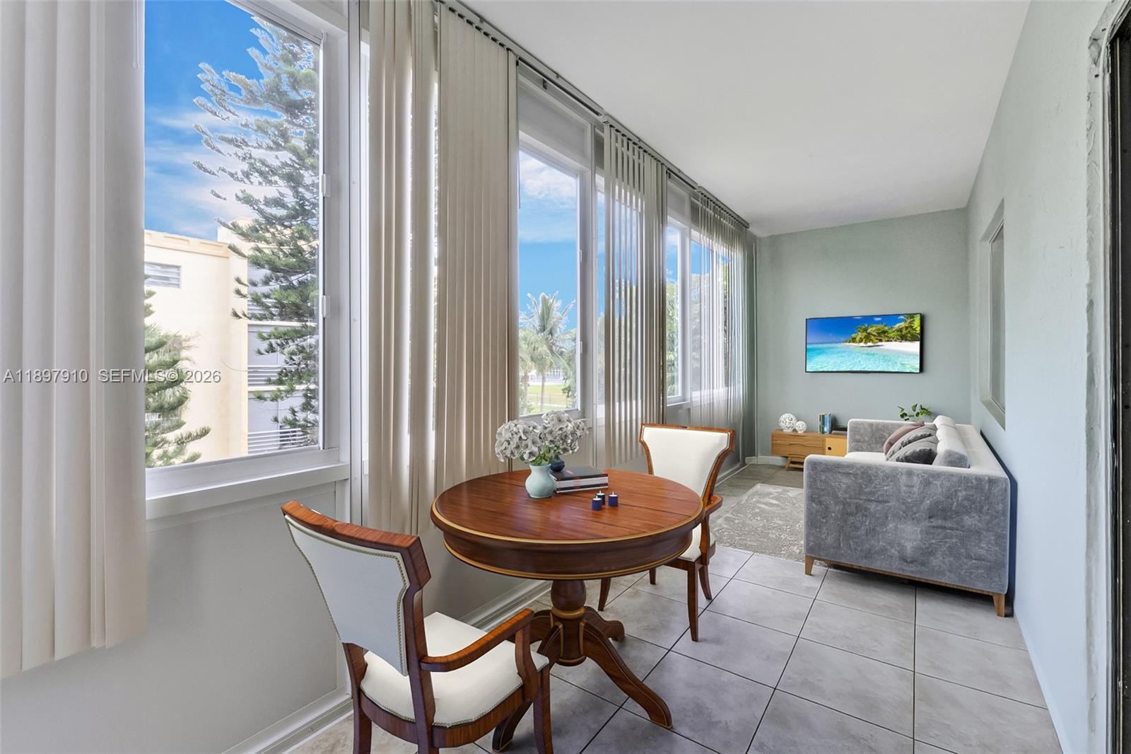 GARNET CONDO - Residential