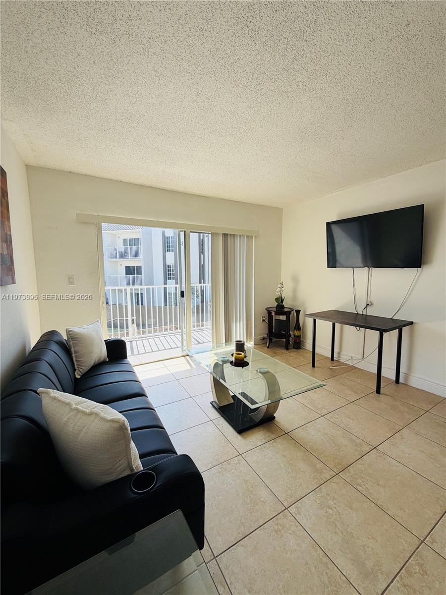 DORAL GARDENS II CONDO - Residential Lease