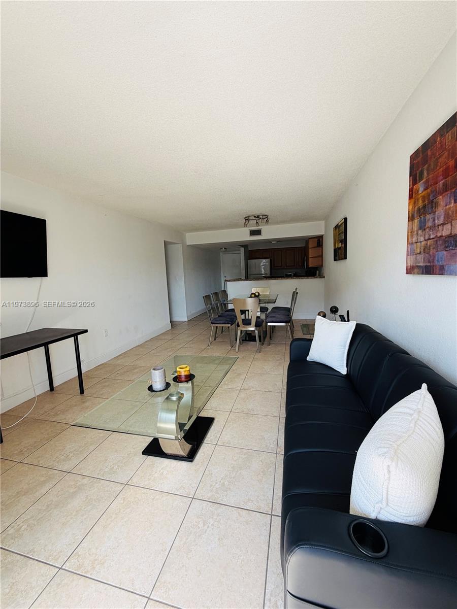 DORAL GARDENS II CONDO - Residential Lease