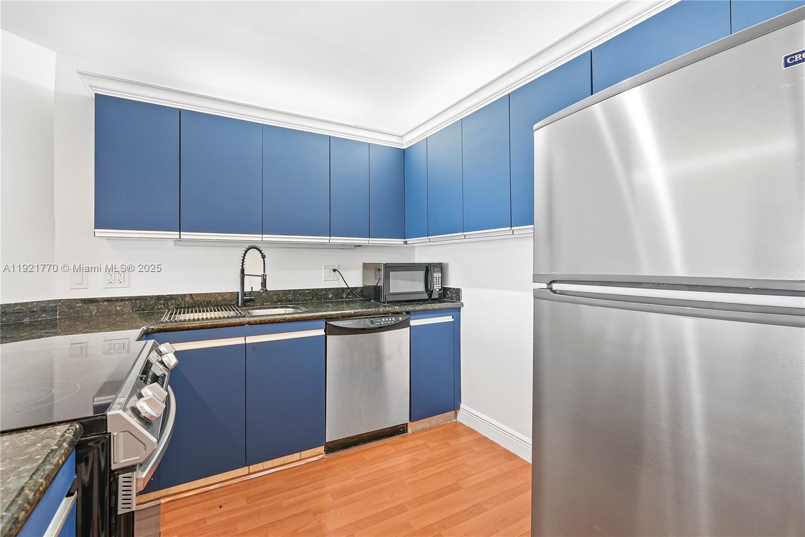 OLYMPUS CONDO PHASE - Residential