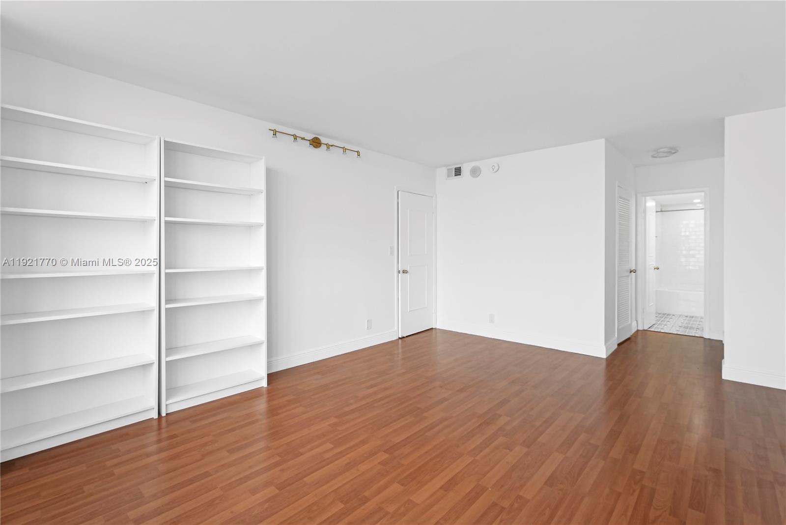 OLYMPUS CONDO PHASE - Residential