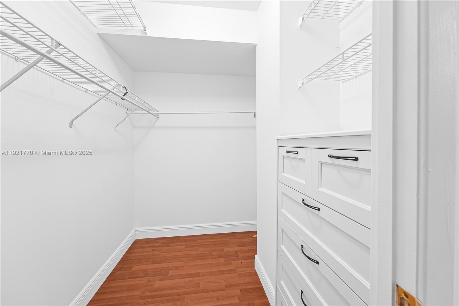 OLYMPUS CONDO PHASE - Residential