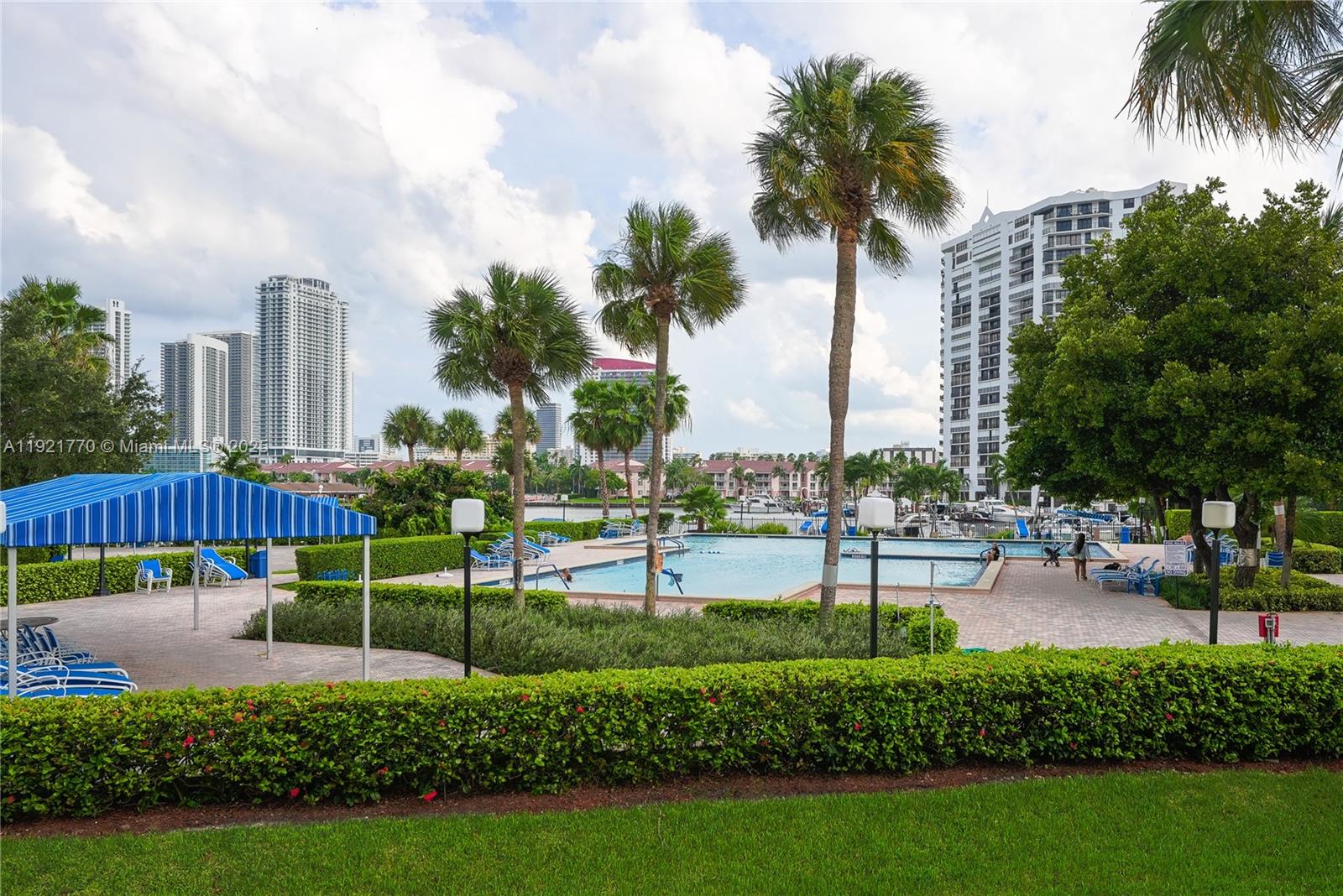 OLYMPUS CONDO PHASE - Residential