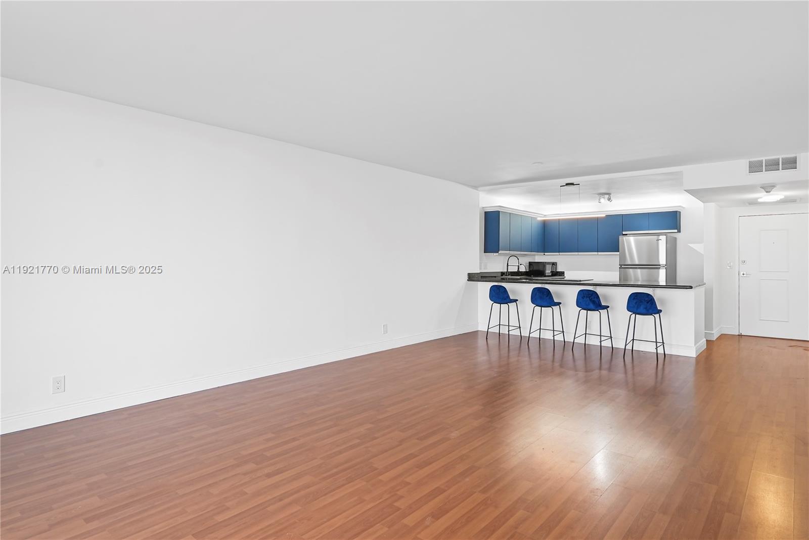 OLYMPUS CONDO PHASE - Residential