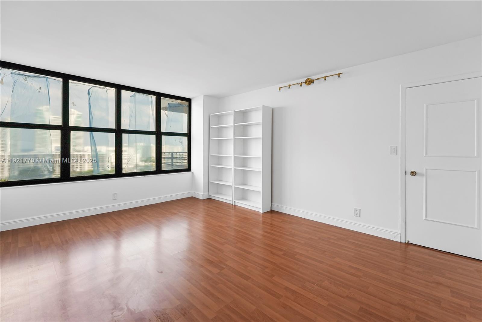 OLYMPUS CONDO PHASE - Residential