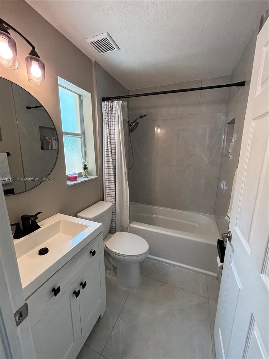 8451 NW 138th St 2301