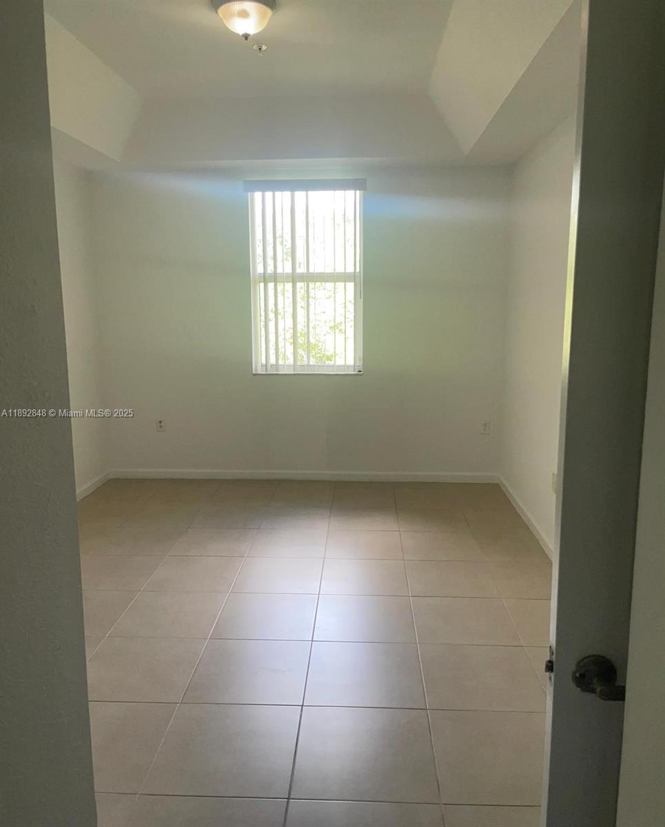 PROMENADE SHORES AT DORAL - Residential Lease
