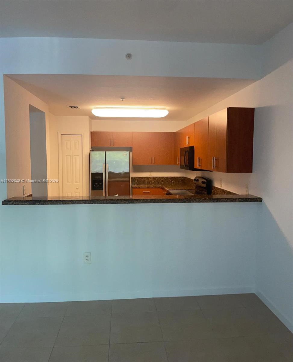 PROMENADE SHORES AT DORAL - Residential Lease