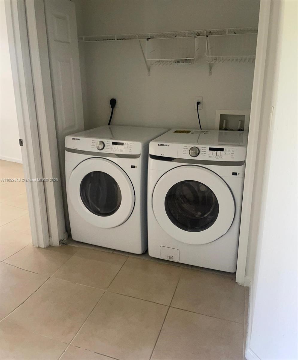 PROMENADE SHORES AT DORAL - Residential Lease