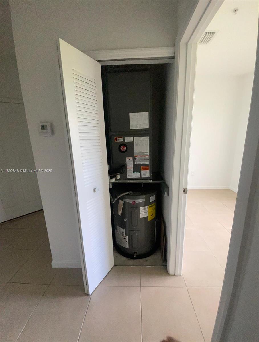 PROMENADE SHORES AT DORAL - Residential Lease