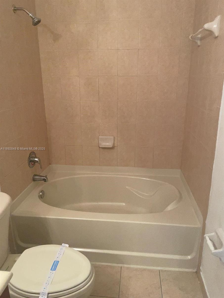 PROMENADE SHORES AT DORAL - Residential Lease