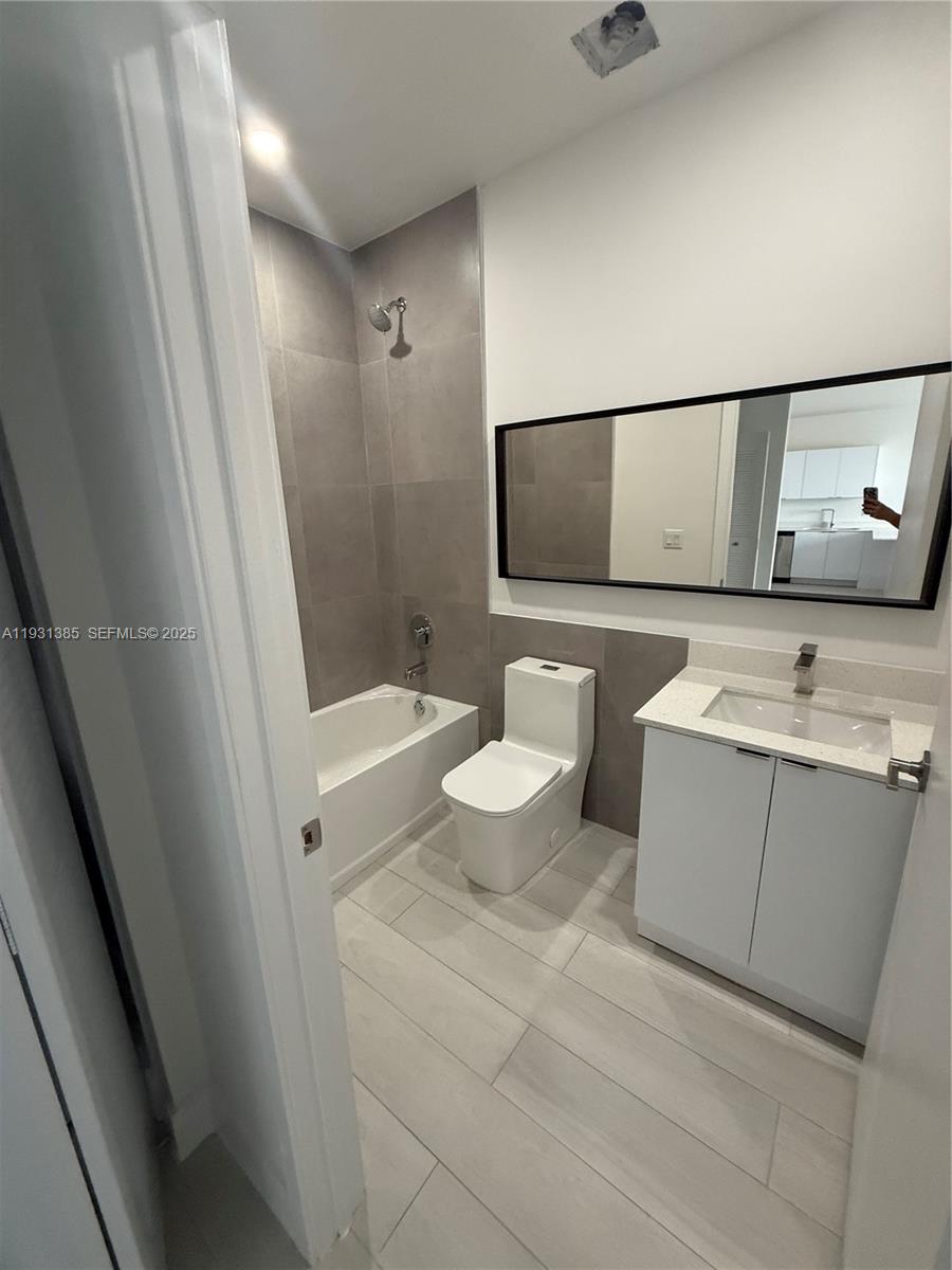 HIALEAH 13TH ADDN AMD PL - Residential Lease