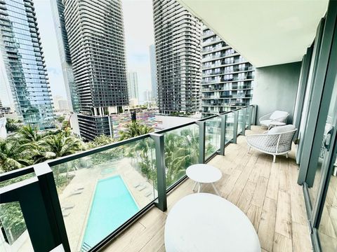 Condominium in Miami FL 88 7th St St.jpg