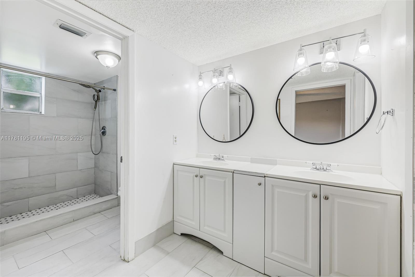 HAMLET AT POINCIANA CONDO - Residential