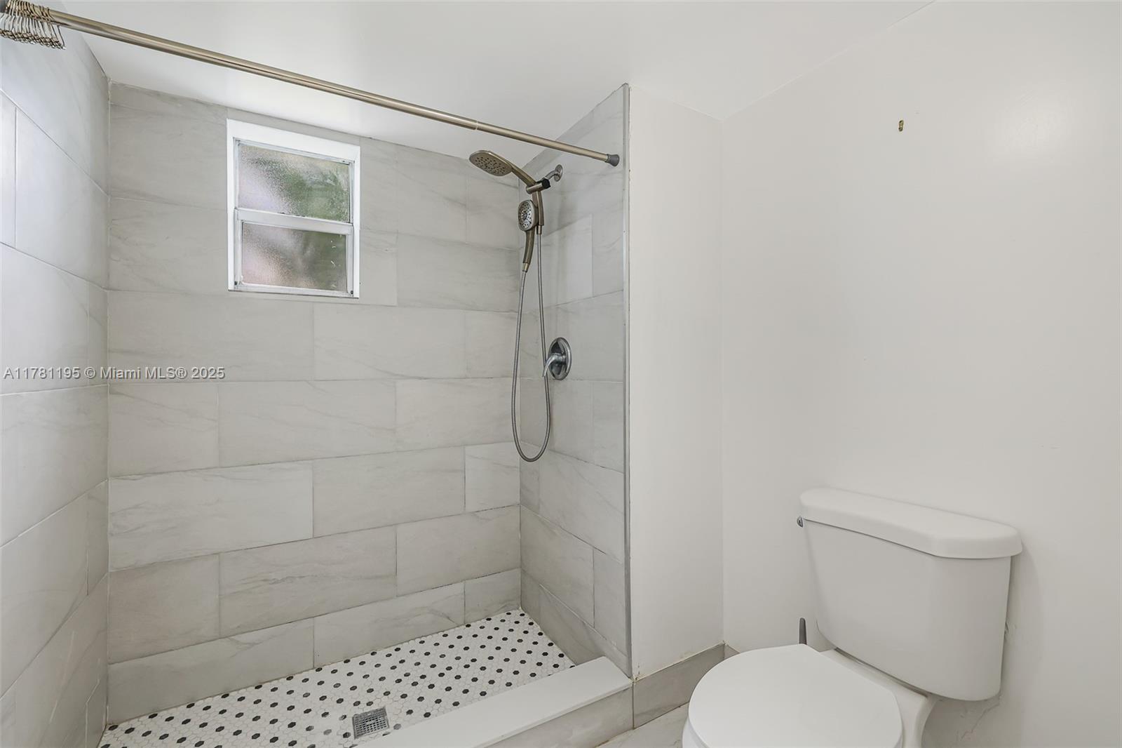 HAMLET AT POINCIANA CONDO - Residential
