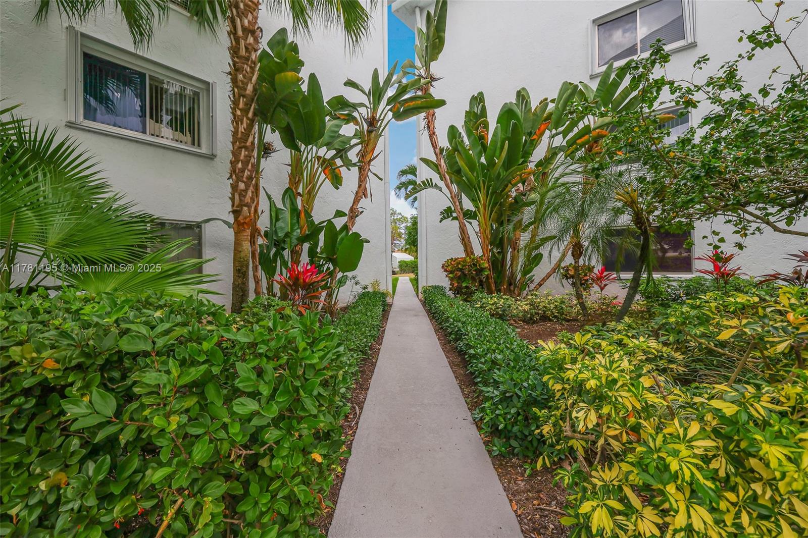 HAMLET AT POINCIANA CONDO - Residential