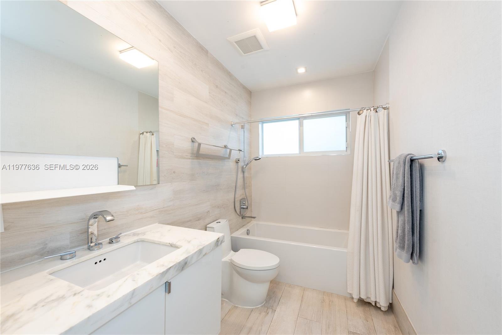 CORAL GABLES COUNTRY CLUB - Residential