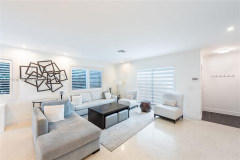 Tiny photo for 829 Malaga Ave, Coral Gables, FL 33134 (MLS # A11977636)