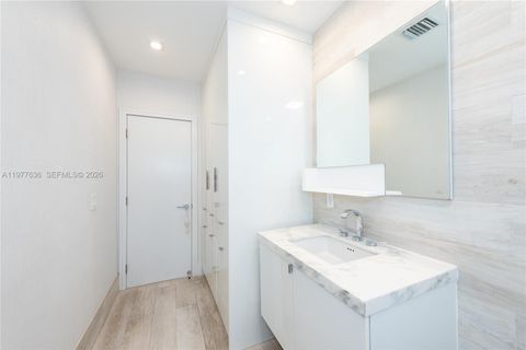 Tiny photo for 829 Malaga Ave, Coral Gables, FL 33134 (MLS # A11977636)