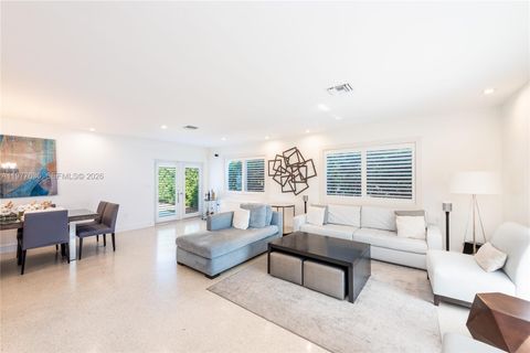 Tiny photo for 829 Malaga Ave, Coral Gables, FL 33134 (MLS # A11977636)