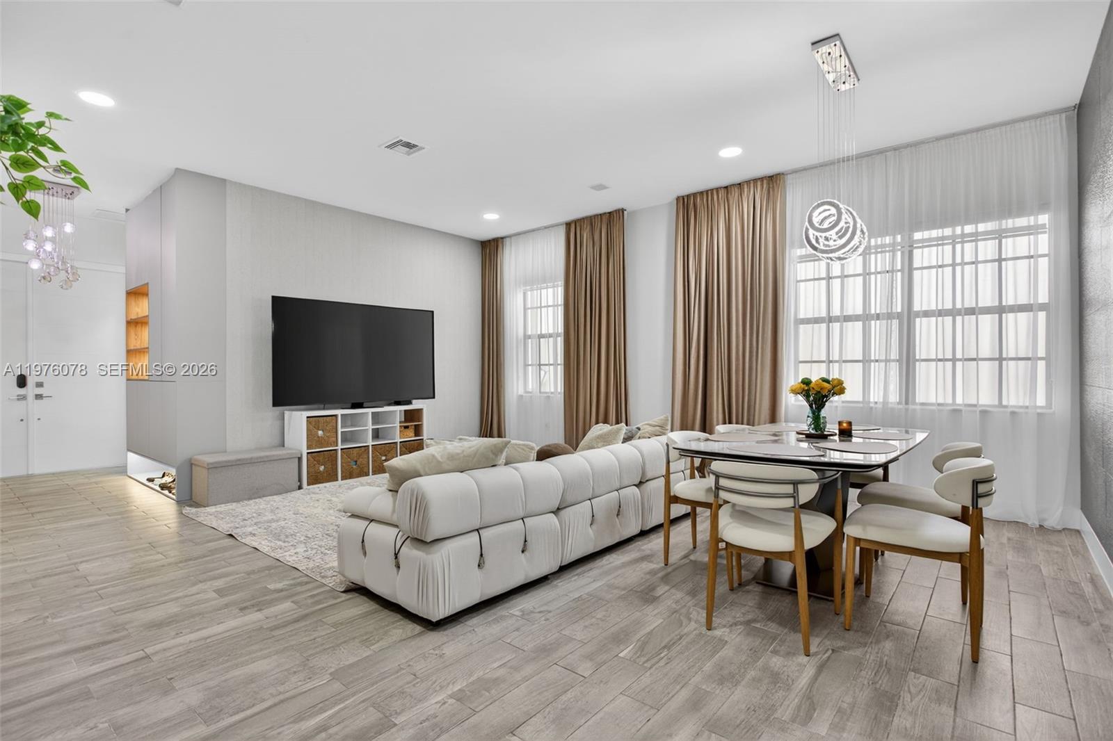 PARKLAND VILLAGE REPLAT O - Residential