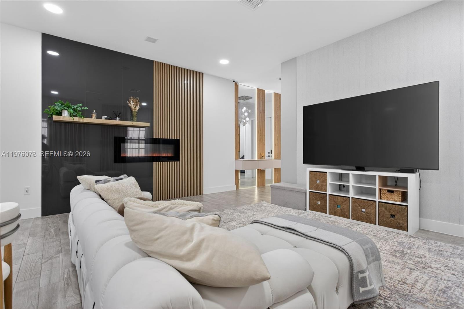 PARKLAND VILLAGE REPLAT O - Residential