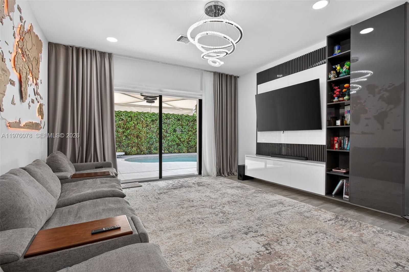 PARKLAND VILLAGE REPLAT O - Residential