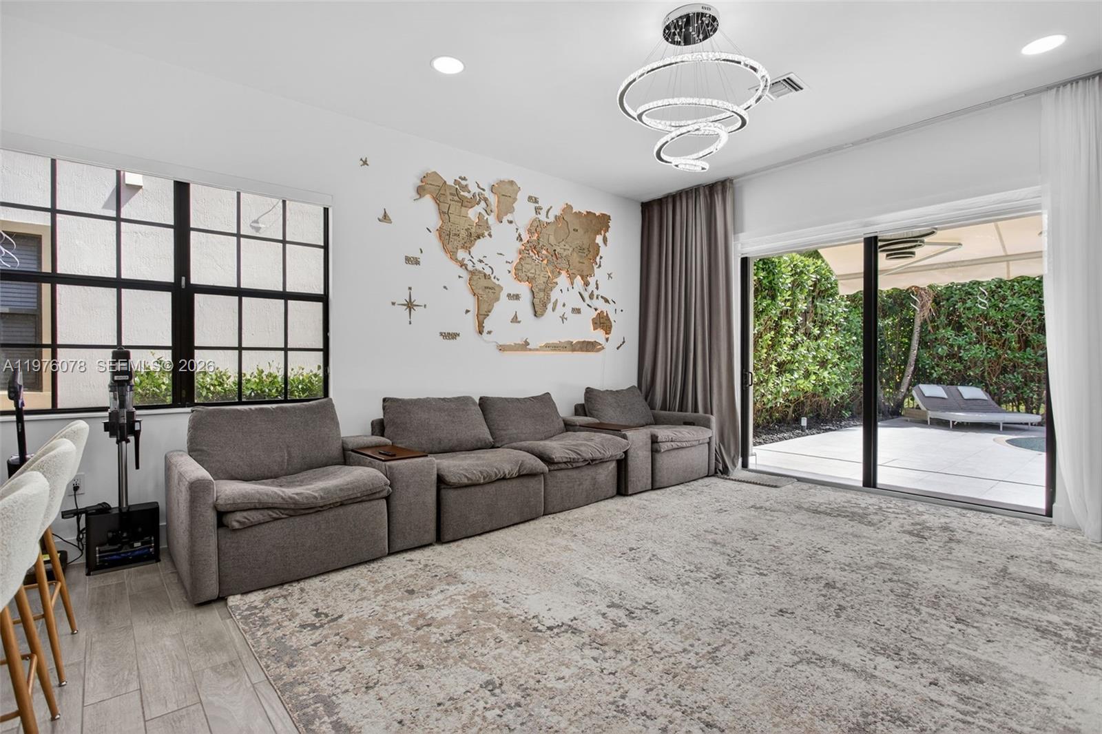 PARKLAND VILLAGE REPLAT O - Residential