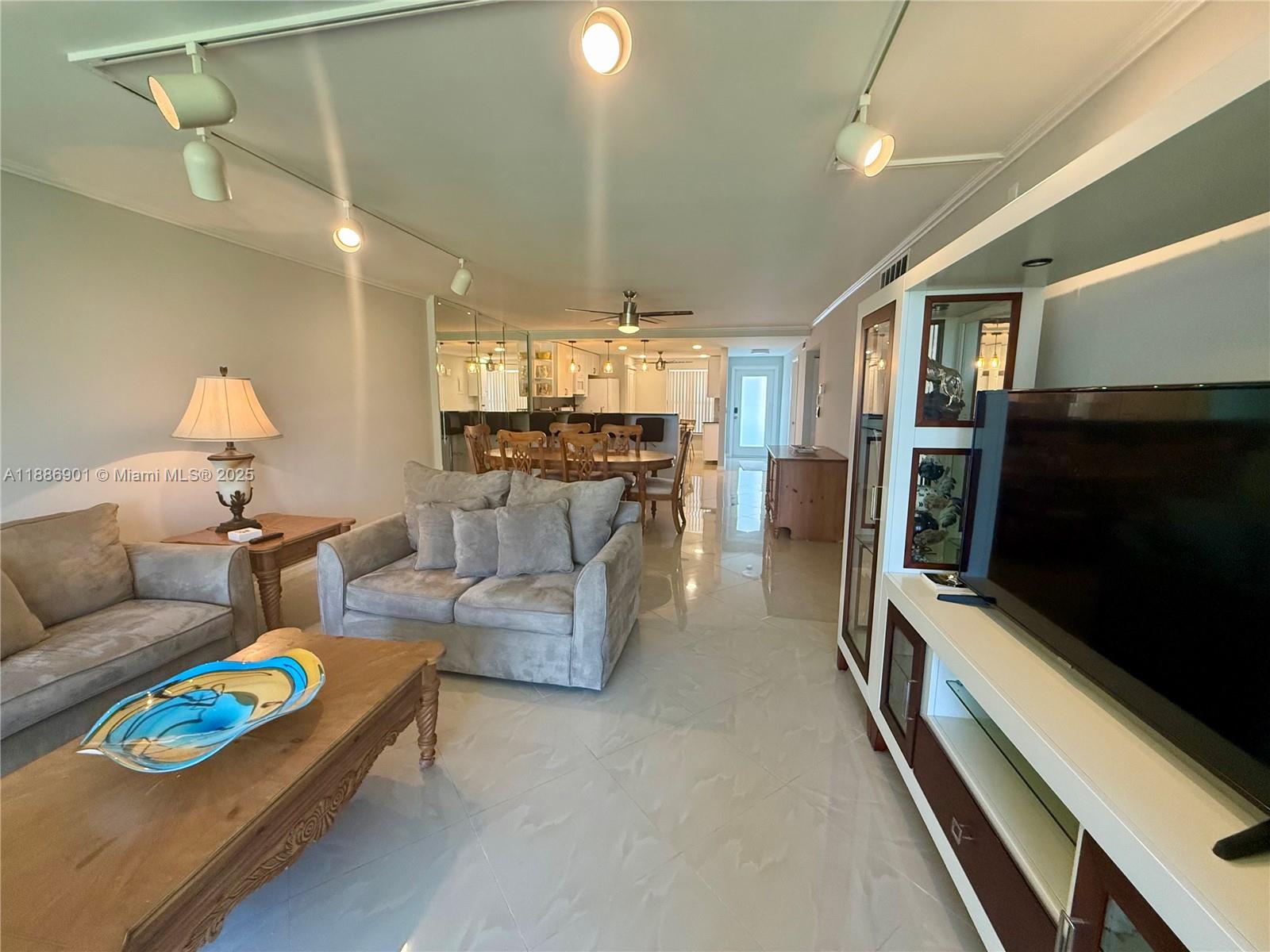 HILLSBORO LANDINGS CONDO - Residential Lease