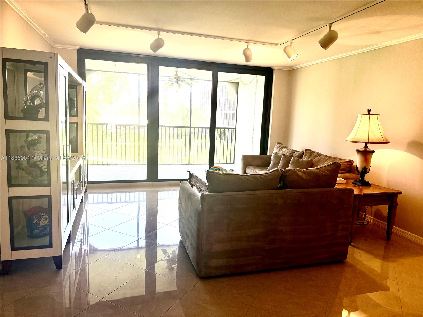 HILLSBORO LANDINGS CONDO - Residential Lease