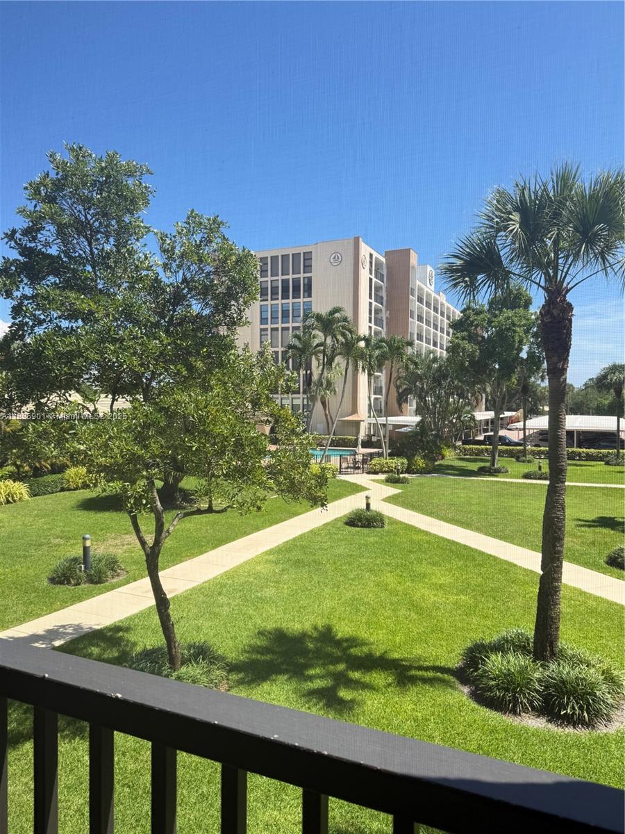 HILLSBORO LANDINGS CONDO - Residential Lease
