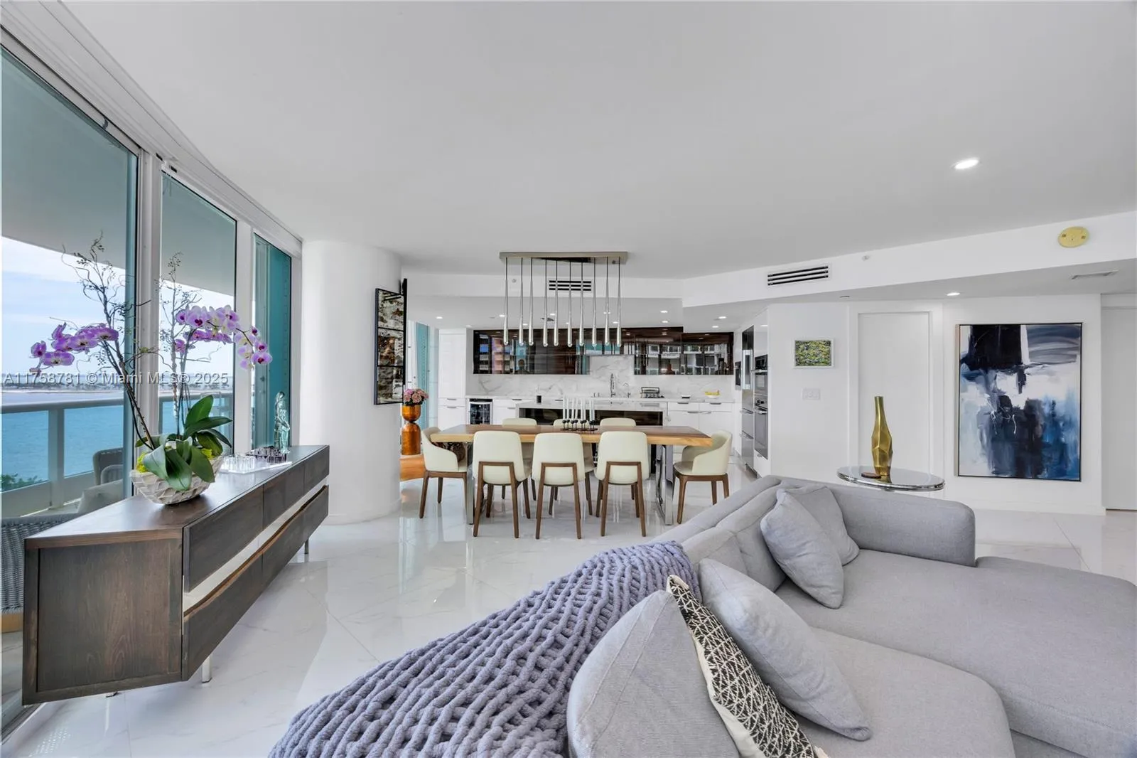 Miami, Florida 33129, United States, 3 Bedrooms Bedrooms, ,3 BathroomsBathrooms,Residential,Active,87123