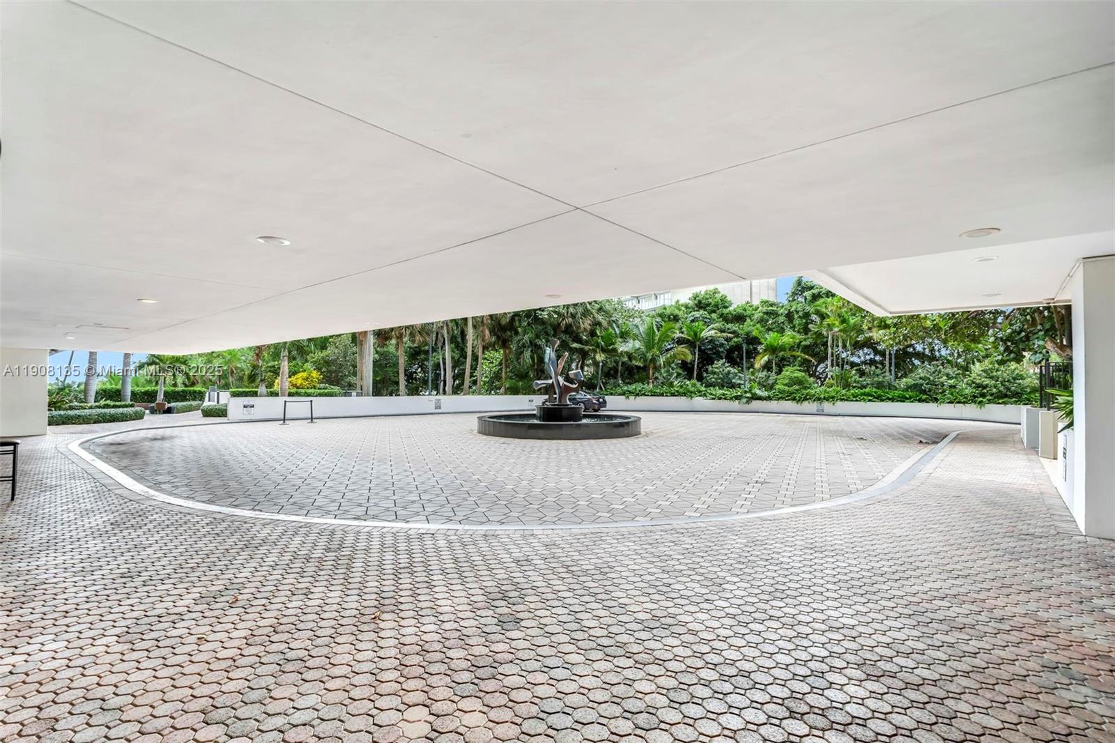BRICKELL BAY CLUB CONDO - Residential Lease