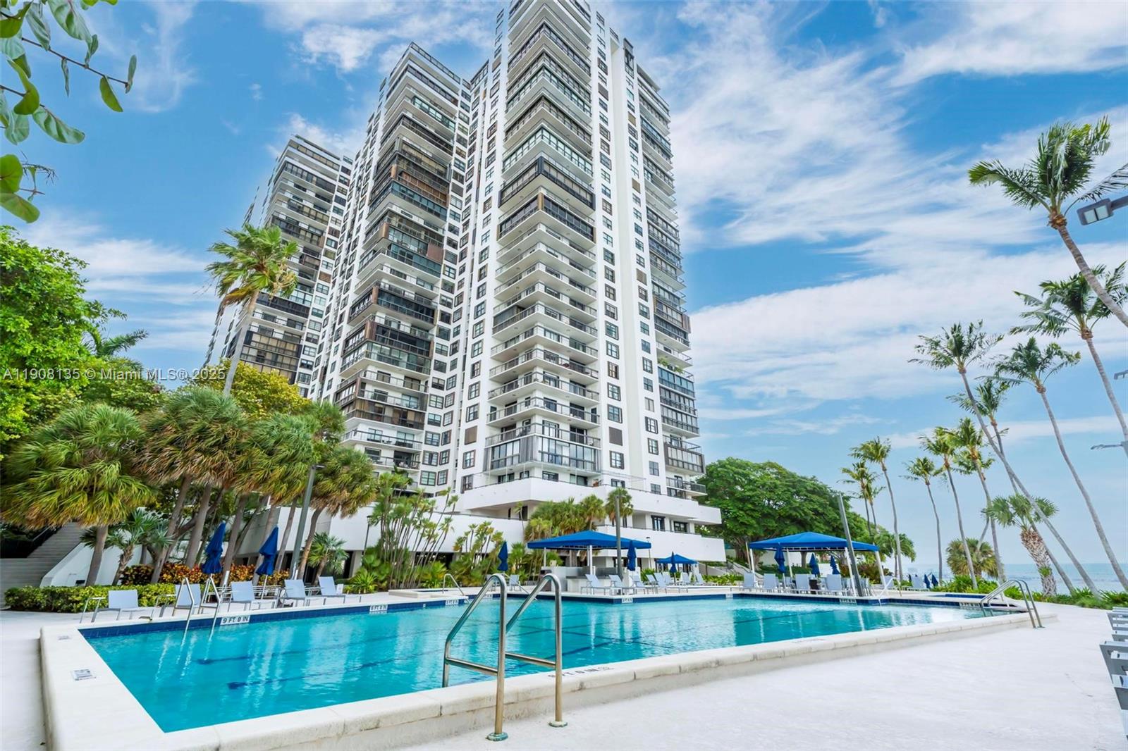 BRICKELL BAY CLUB CONDO - Residential Lease