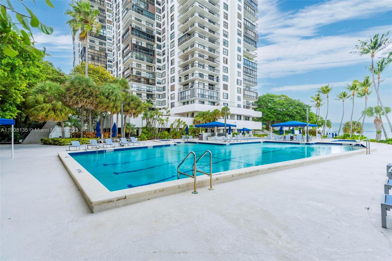 BRICKELL BAY CLUB CONDO - Residential Lease